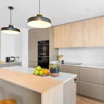 Stylish With Stunning Views & Parking Apartman