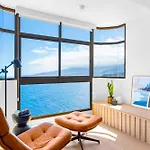 Apartman Stylish With Stunning Views & Parking