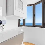 Apartman Stylish With Stunning Views & Parking *