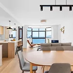 Apartman Stylish With Stunning Views & Parking *