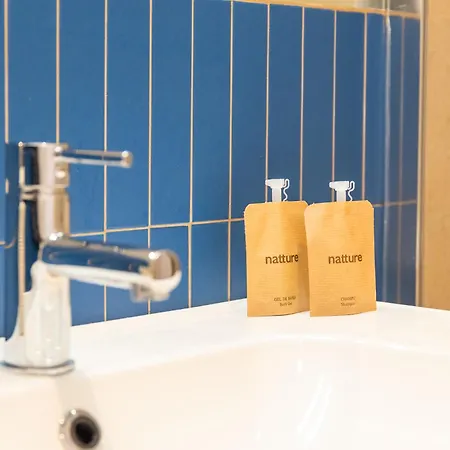 Appartement Stylish With Stunning Views & Parking *