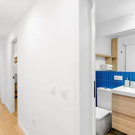 아파트 Stylish With Stunning Views & Parking Radazul