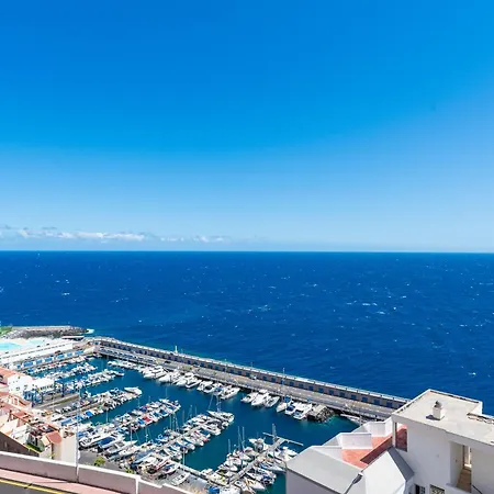 Stylish With Stunning Views & Parking * Radazul