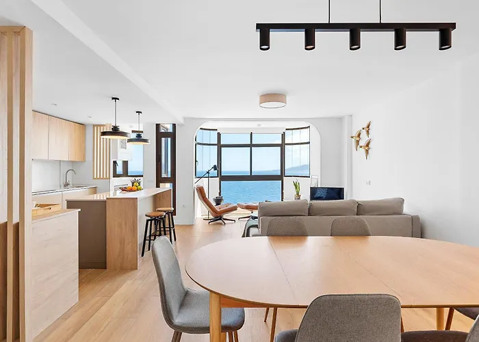 Appartement Stylish With Stunning Views & Parking *